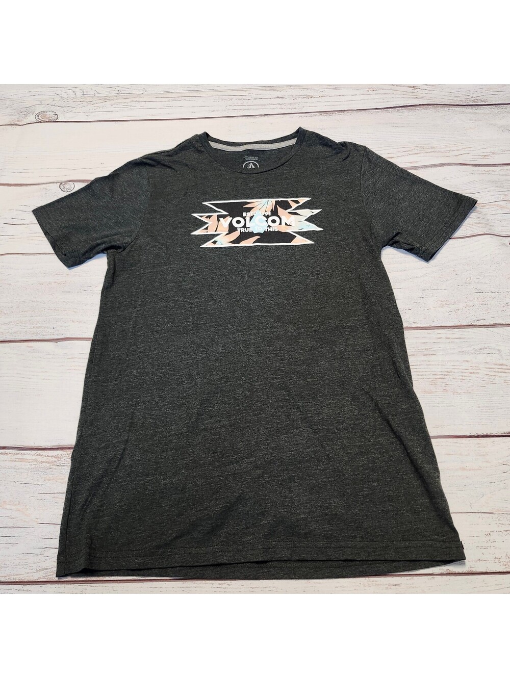 Volcom Modern Fit Graphic T-Shirt in Charcoal Gray Men's Small